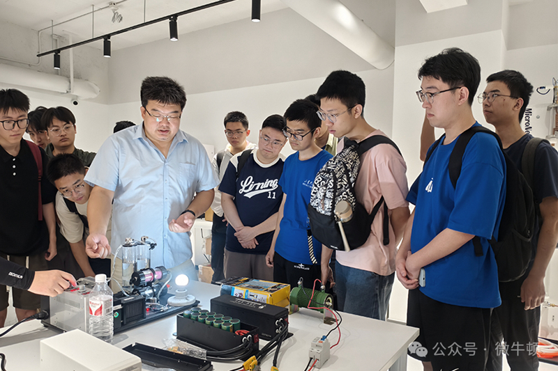 Aprender a través de la práctica, crear sueños con dedicación: dando una calurosa bienvenida a los estudiantes de almacenamiento de energía de la promoción 2021 de la Universidad de Shandong para una pasantía profesional