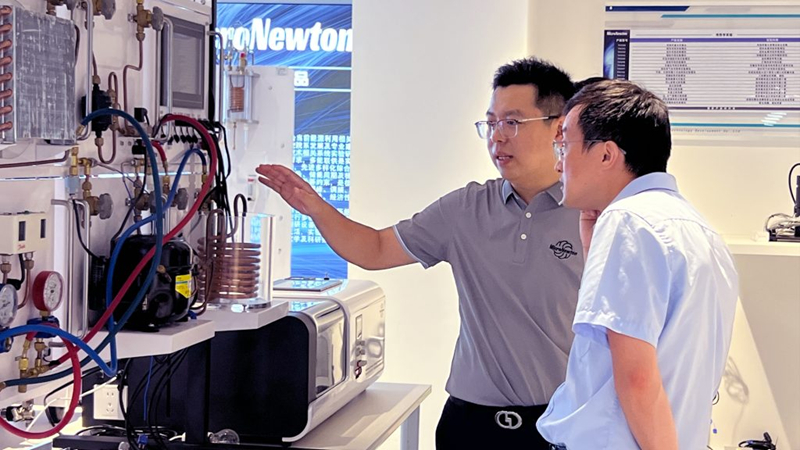 [Cooperación universidad-empresa] MicroNewton y la Universidad de Ciencia y Tecnología de Shanghai lanzan con éxito una base conjunta de pasantías y capacitación