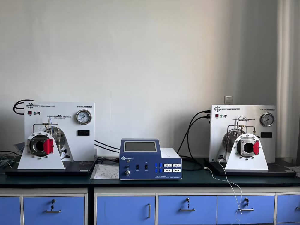 Exposición de equipos de laboratorio de termodinámica y transferencia de calor en la Universidad Tecnológica de Mongolia Interior 