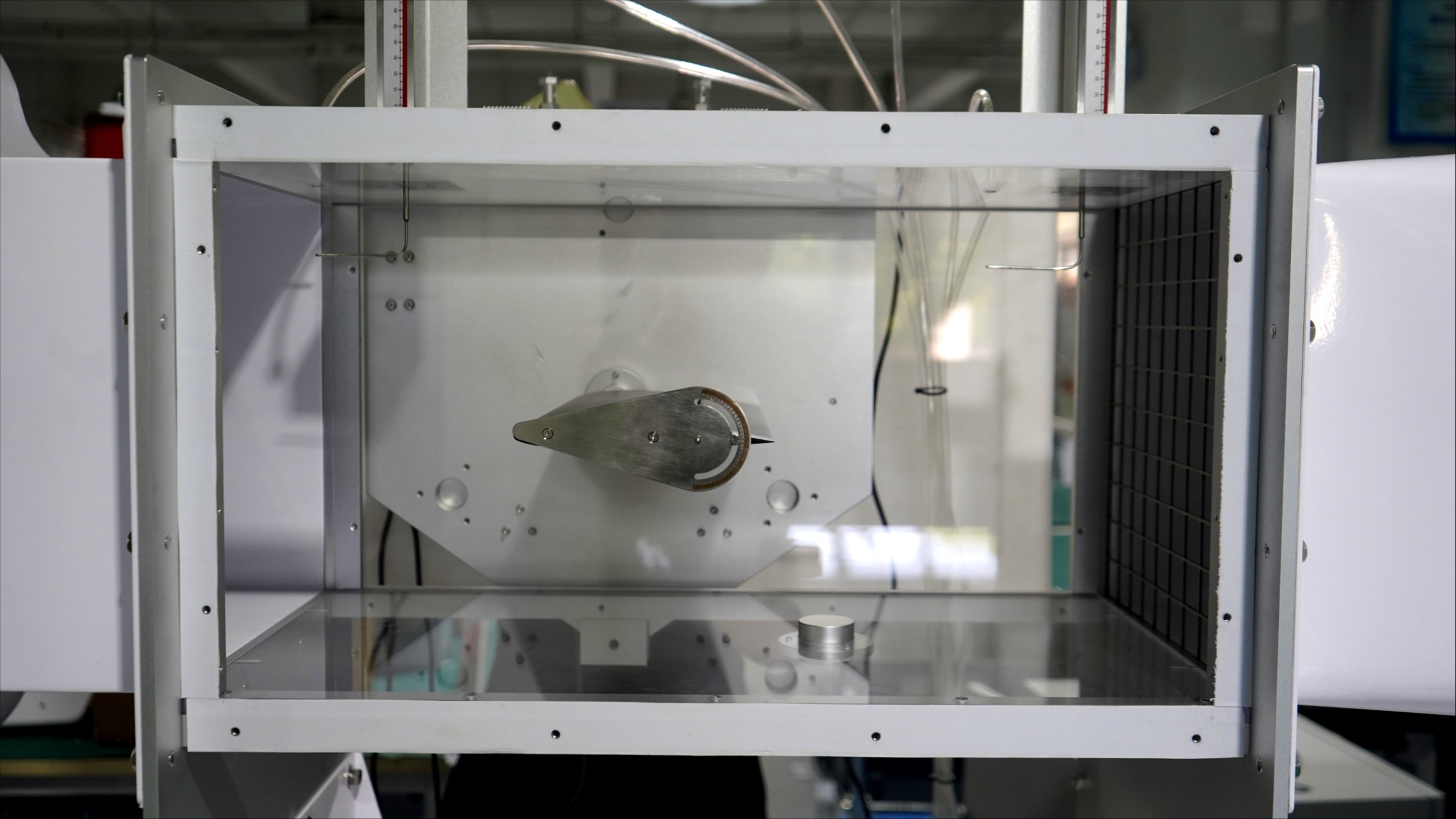 El Instituto de Tecnología de Harbin equipa un laboratorio aeroespacial con una serie de túneles de viento subsónicos para la educación práctica en aerodinámica 