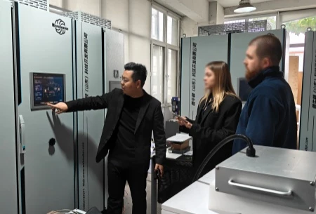 Un fabricante ruso de equipos de ense&ntilde;anza explora una asociaci&oacute;n con equipos de laboratorio de almacenamiento de energ&iacute;a