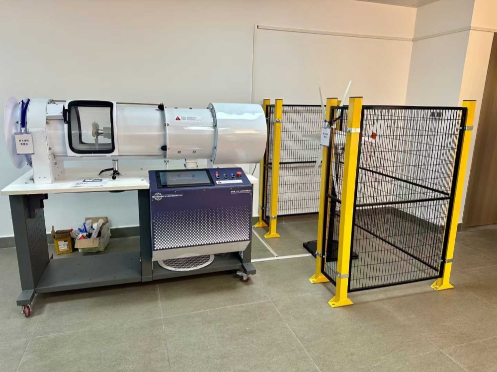 Educación práctica sobre energía renovable y almacenamiento de energía en la Universidad del Sureste 